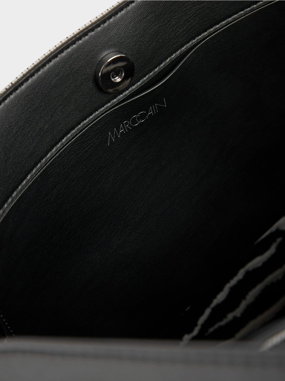 Marc Cain Sports Shoulder Bag ASTI.03M53