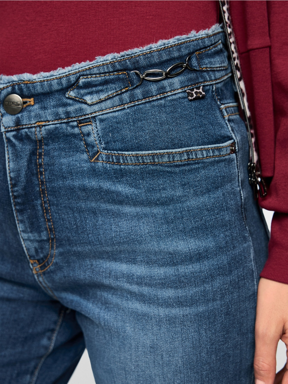 Marc Cain FAID Flared Blue Jeans AP82.32D05