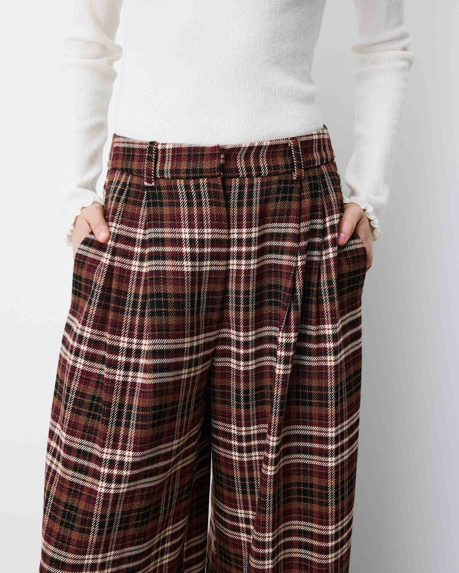GRACE & MILA Pants Cherry