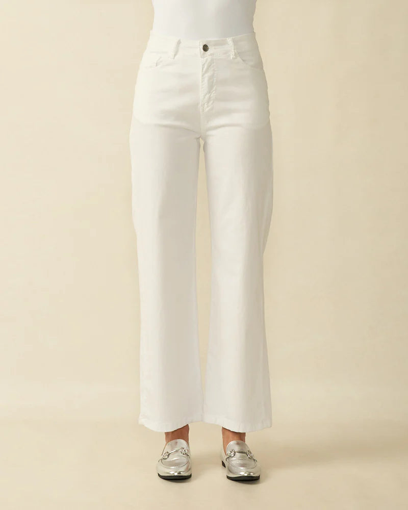 d.e.c.k. by Decollage Chino Jeans White
