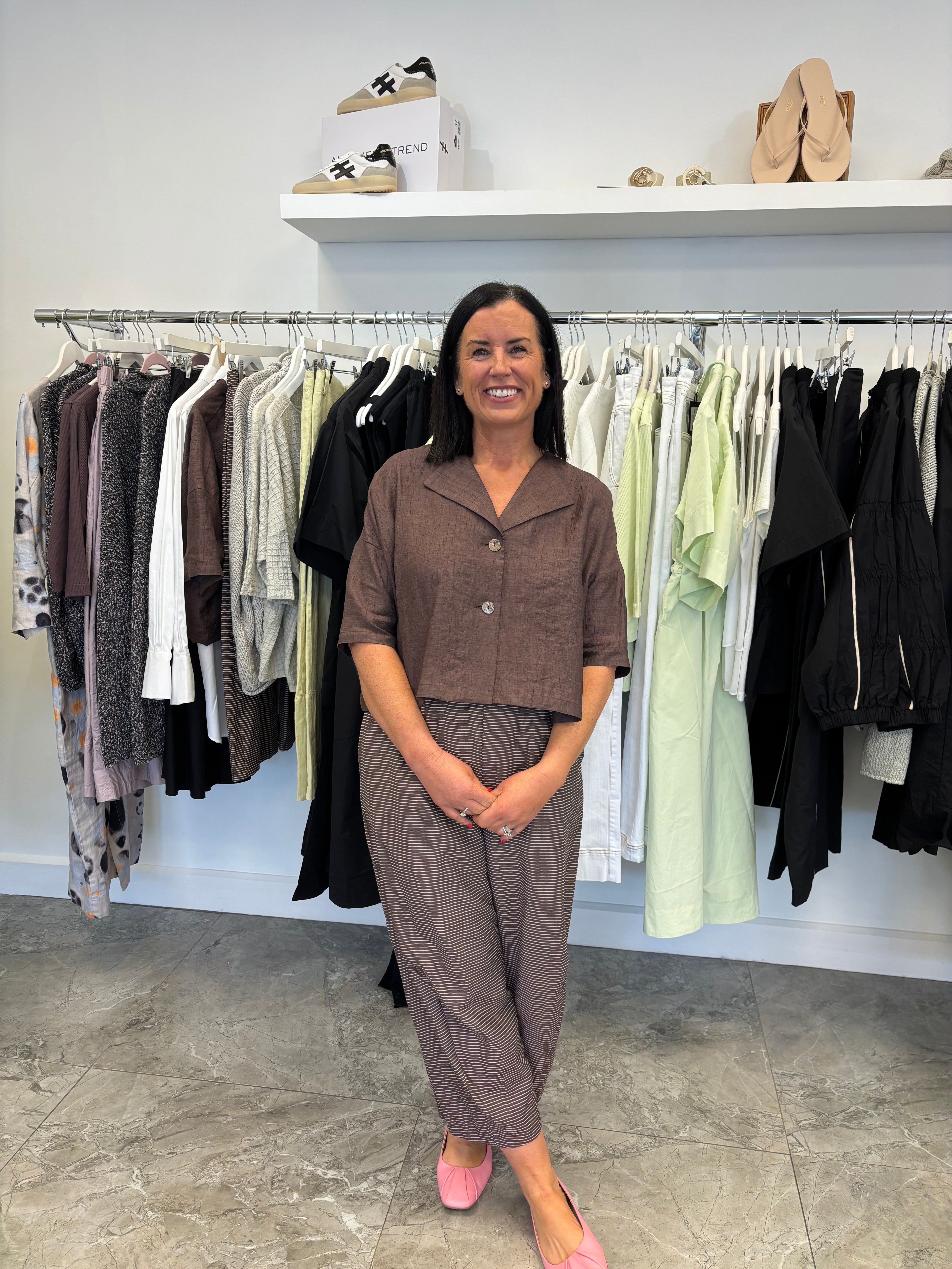 NEIRAMI Striped Cropped Barrel Pants Raisin