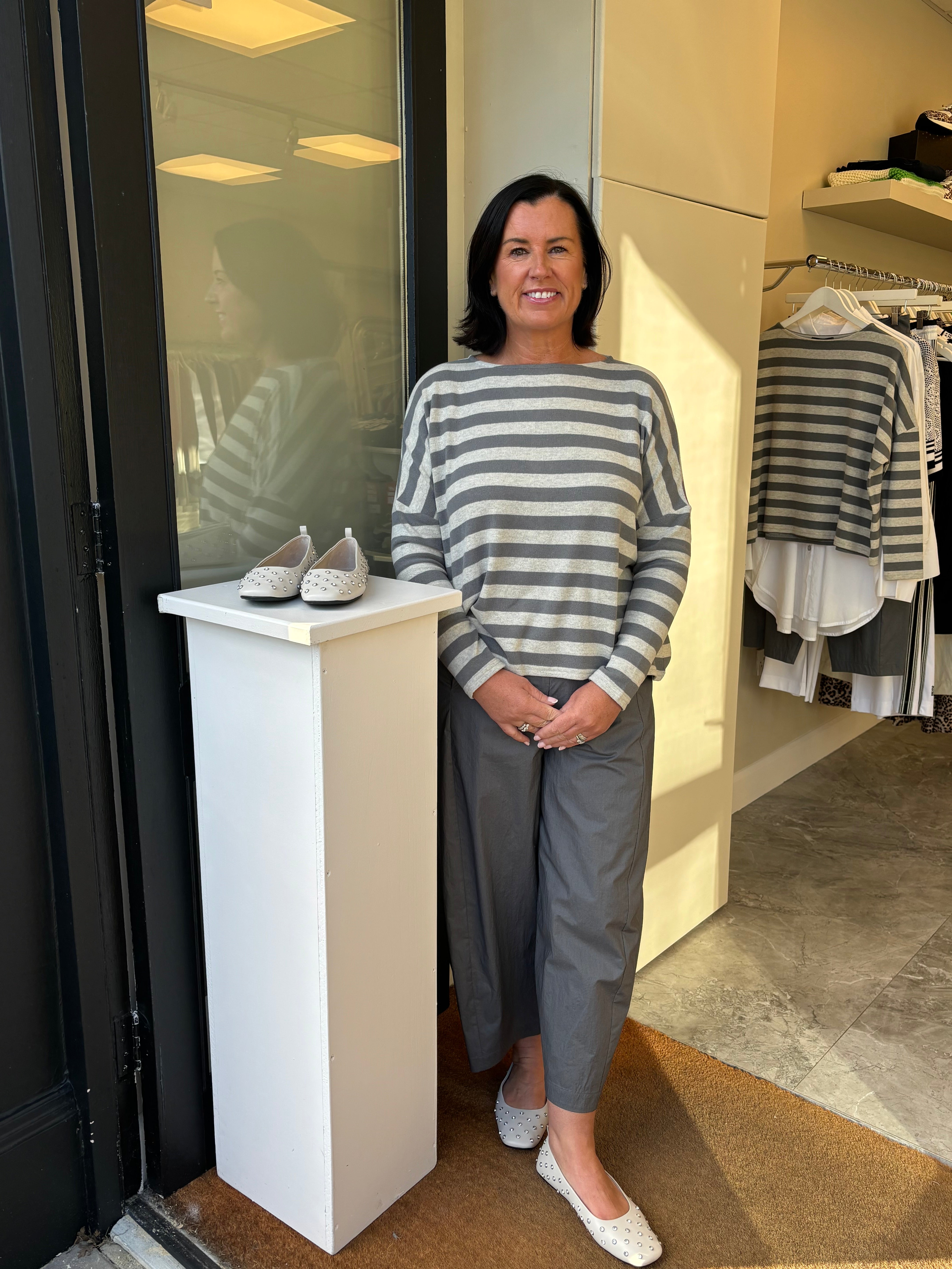 NEIRAMI Relaxed Fit Boxy Sweater Stripe Shadow
