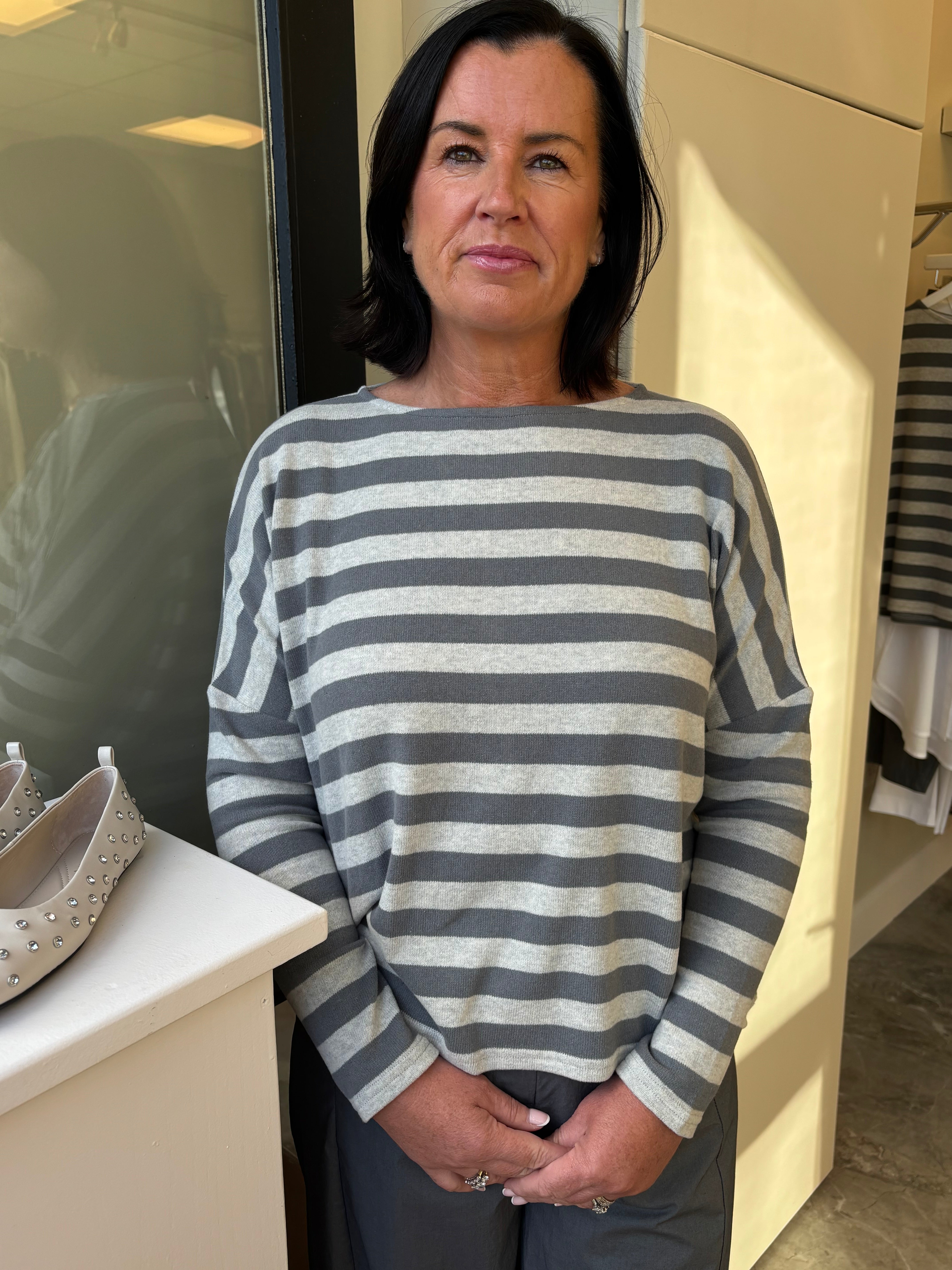 NEIRAMI Relaxed Fit Boxy Sweater Stripe Shadow