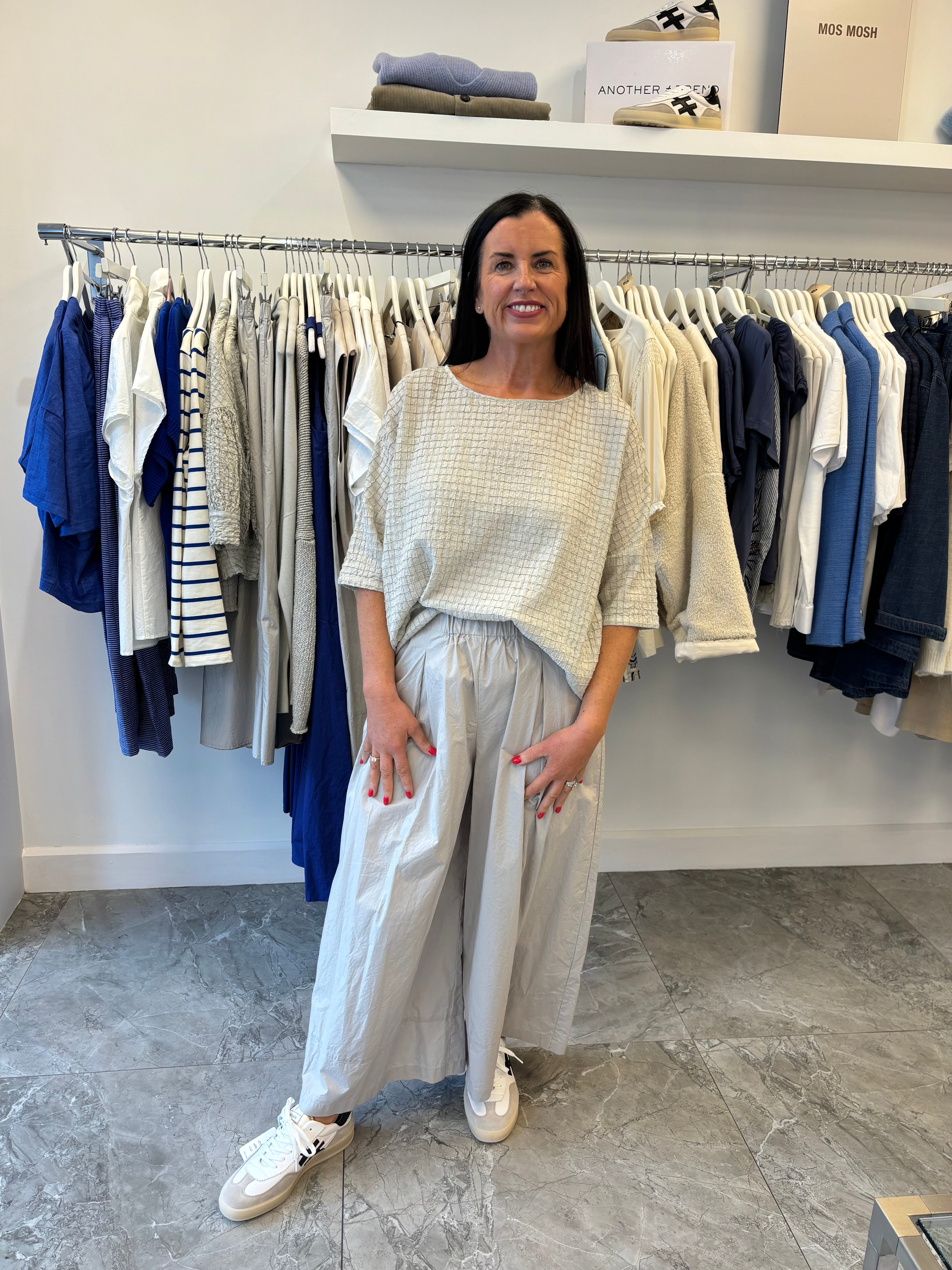 NEIRAMI Crinkle Short Sleeve Blouse Shell