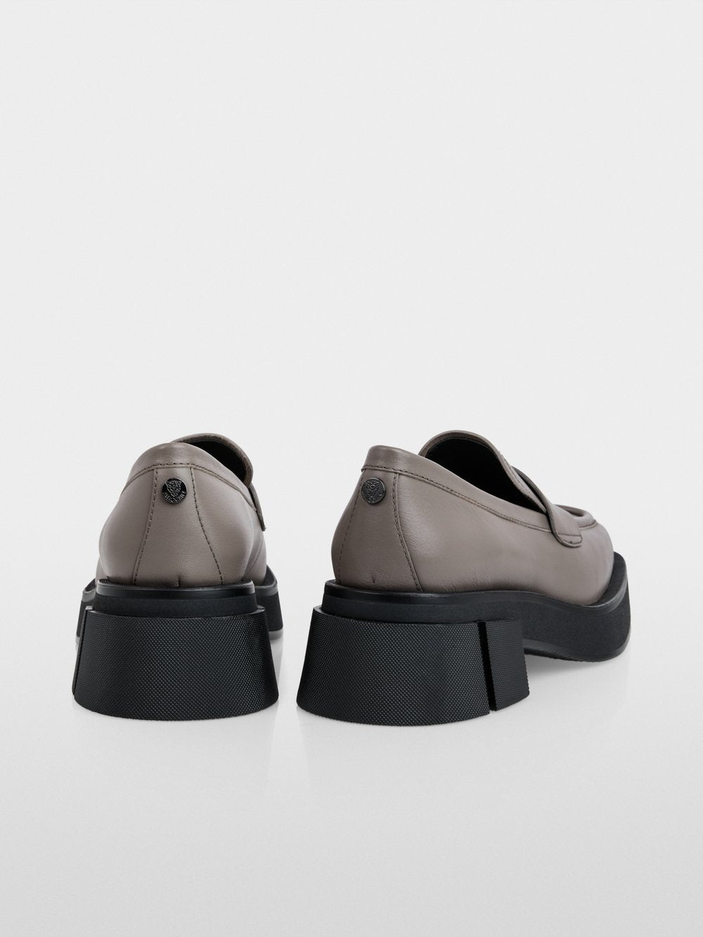 Marc Cain Leather Shoes with Platform ZCSC.04L32 Soft Charcoal