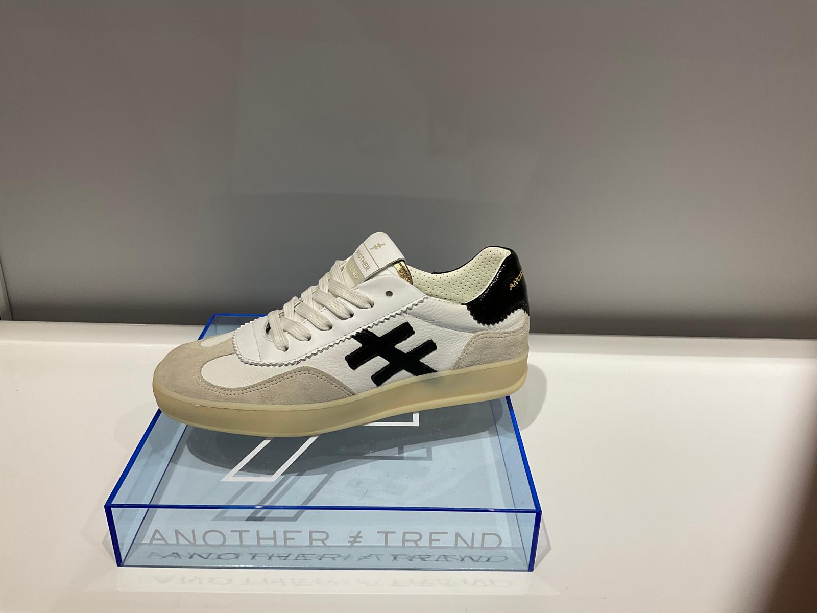 ANOTHER TREND Iconic Multi White